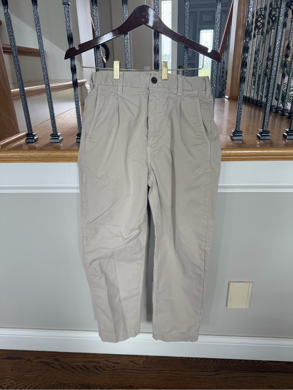 American Eagle Outfitters Men's Khaki Chino Pants - Light Beige